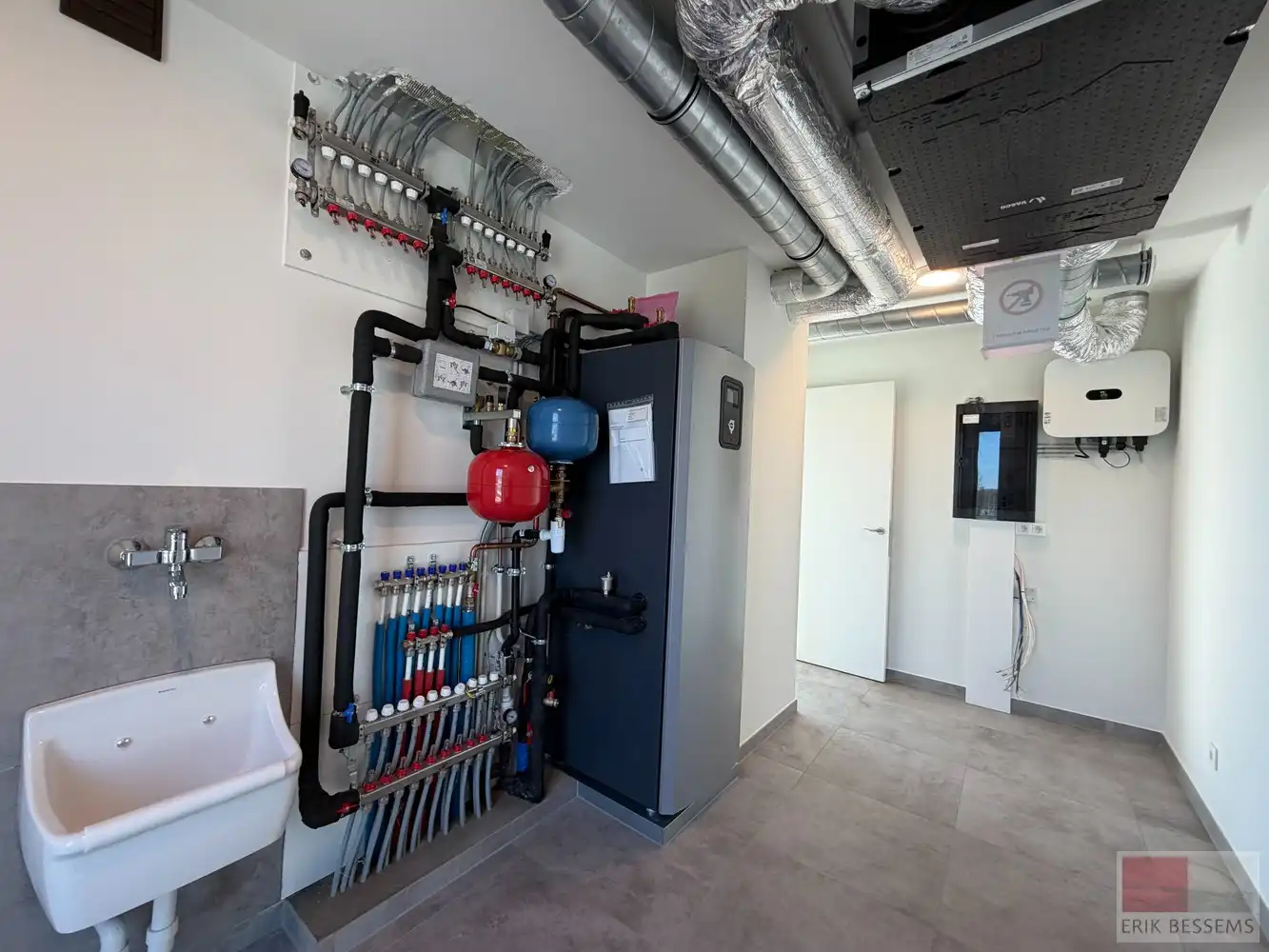 Modern nieuwbouwpenthouse van 140 m² met 2 slaapkamers, badkamer foto 12