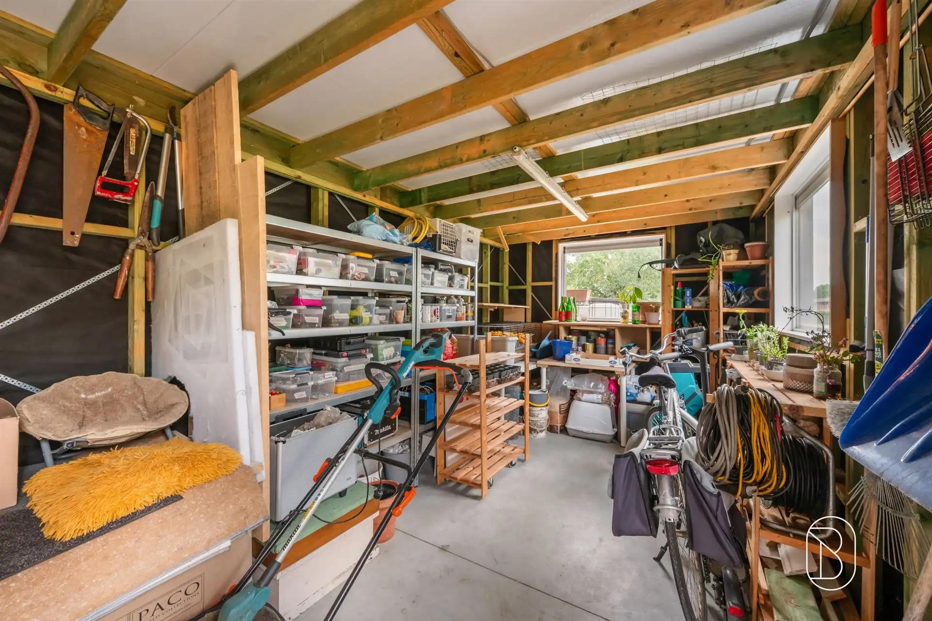 Smaakvol gerenoveerde woning met 4 slpk en gezellige tuin foto 15