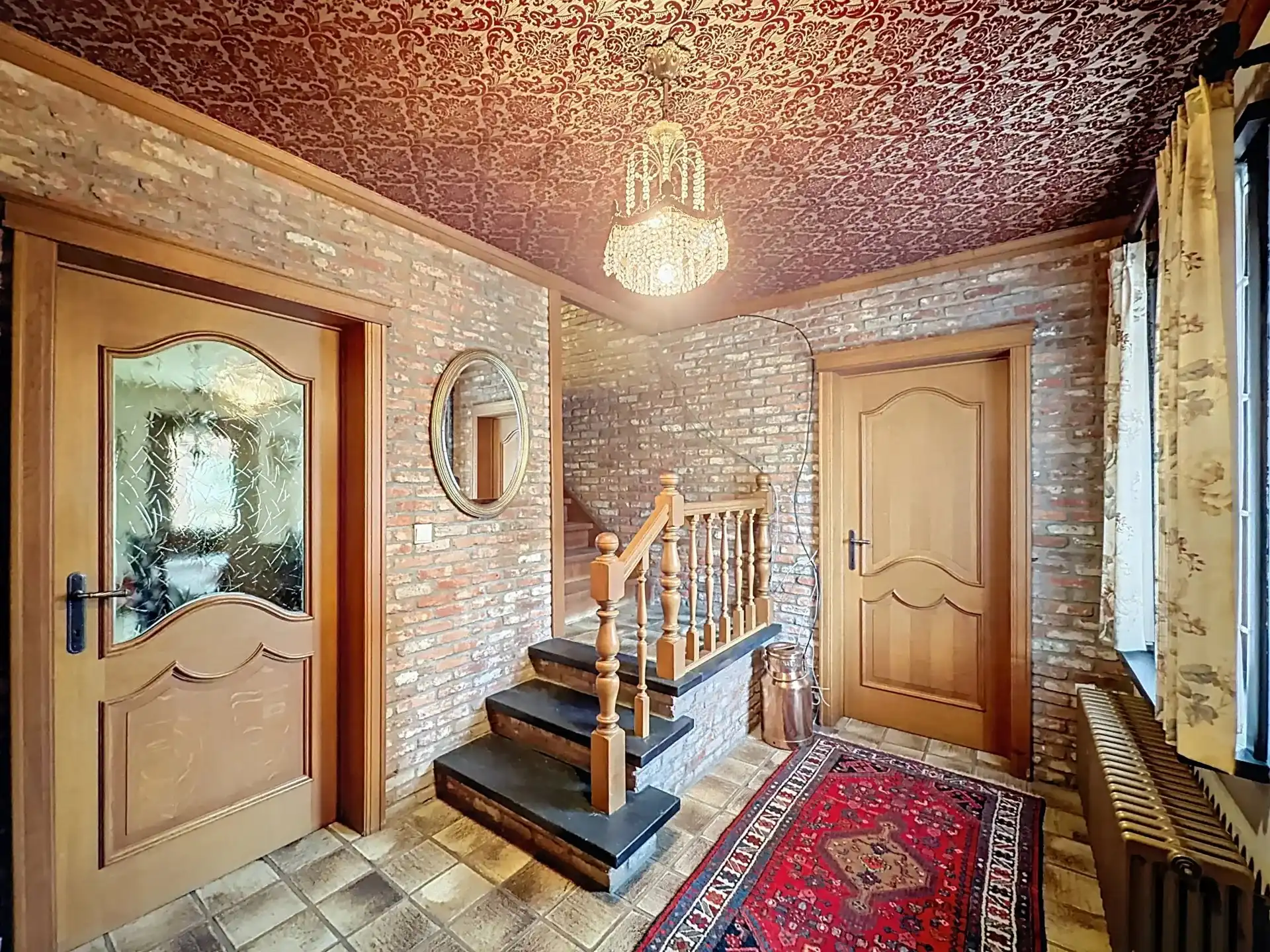 Op te frissen woning met 4 slaapkamers op een groot perceel. foto 4