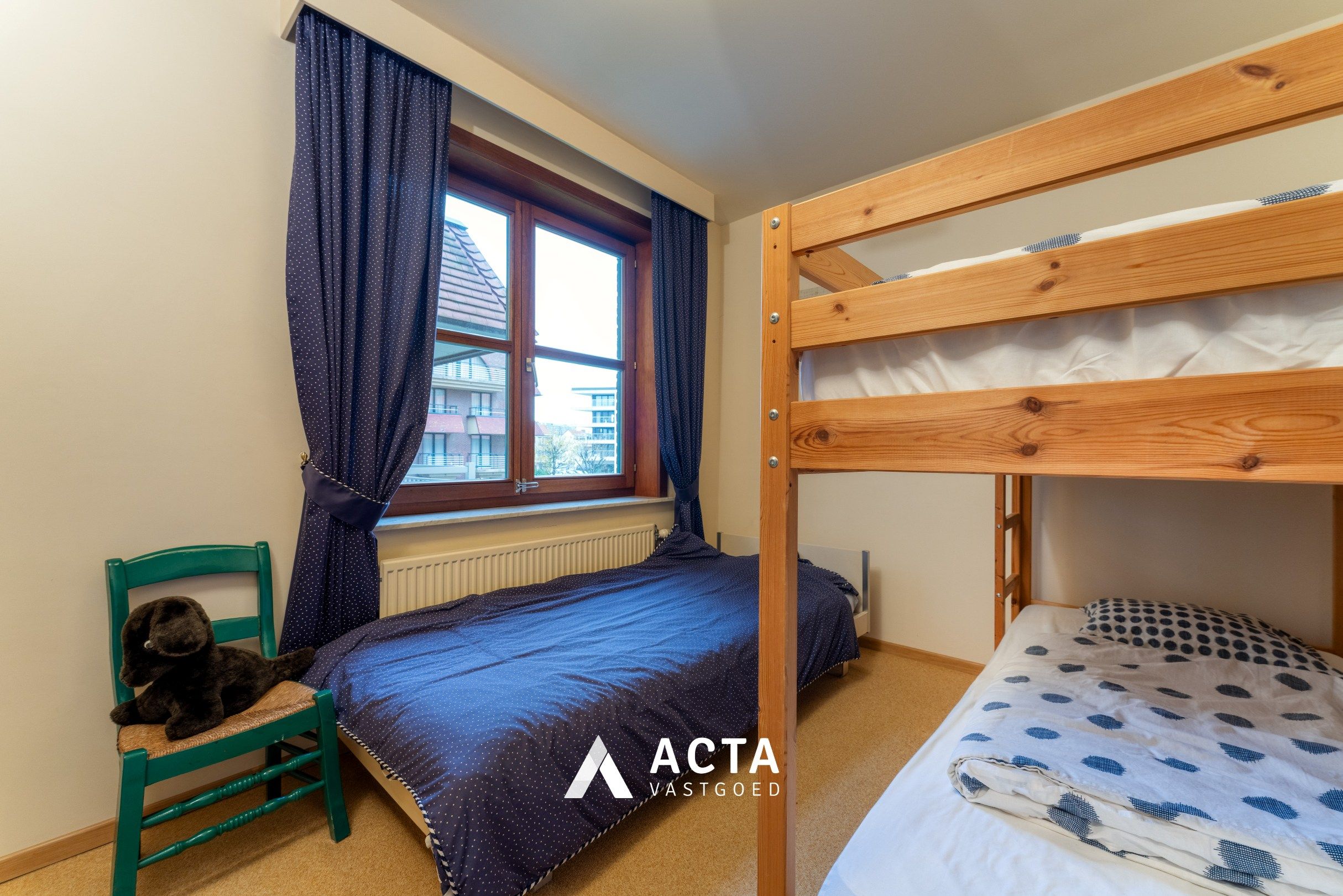 Ruim hoekappartement met twee slaapkamers in Mariakerke foto 15