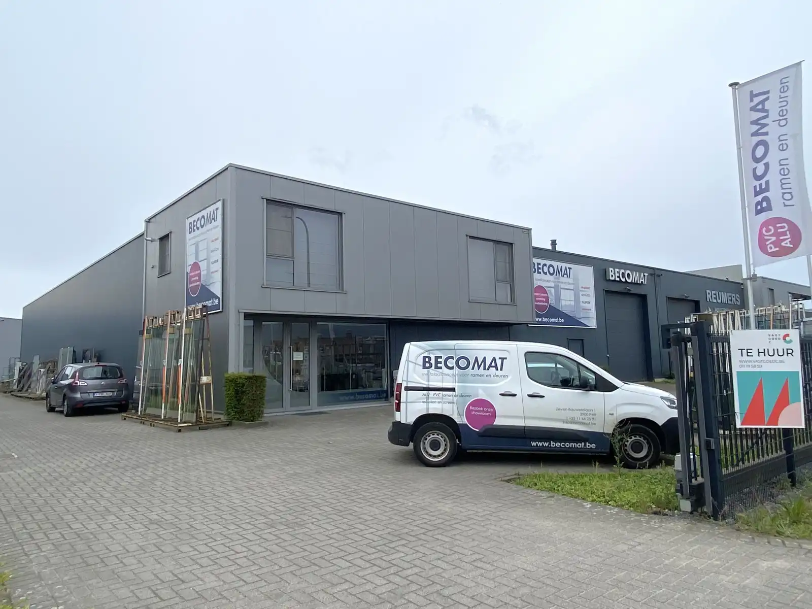 Bedrijfsvastgoed te huur foto {{pictureIndex}}
