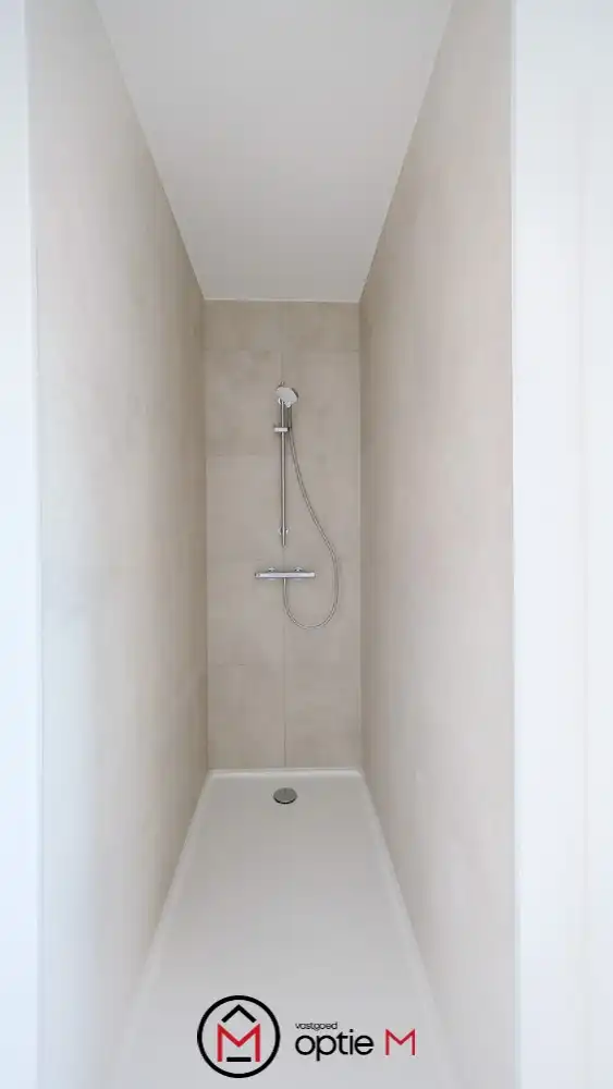 Penthouse te huur in Bilzen-Hoeselt – lichtrijk wonen met panoramisch zicht over de velden foto 15