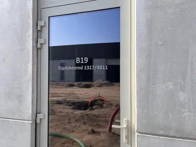 Zeer goed gelegen bedrijfsruimte foto 7