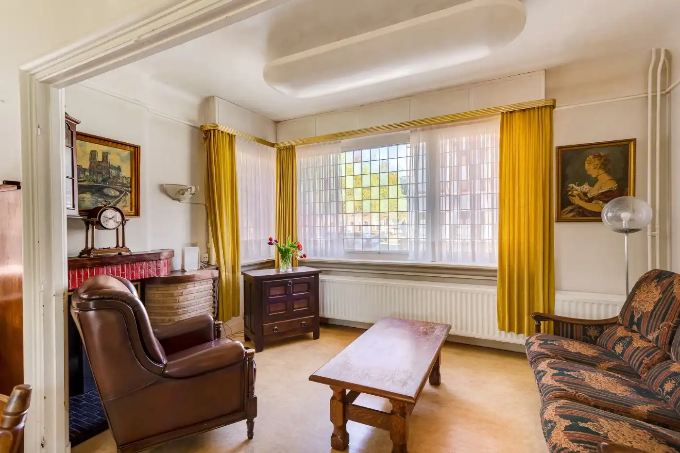 Te renoveren, geklasseerde art deco woning met 3 slpk, ruime zolder en Z-tuin foto 6
