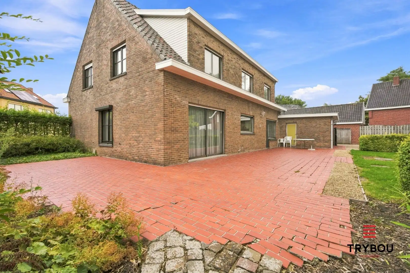 Ruime alleenstaande villa op een royaal perceel van 1265m² foto 23