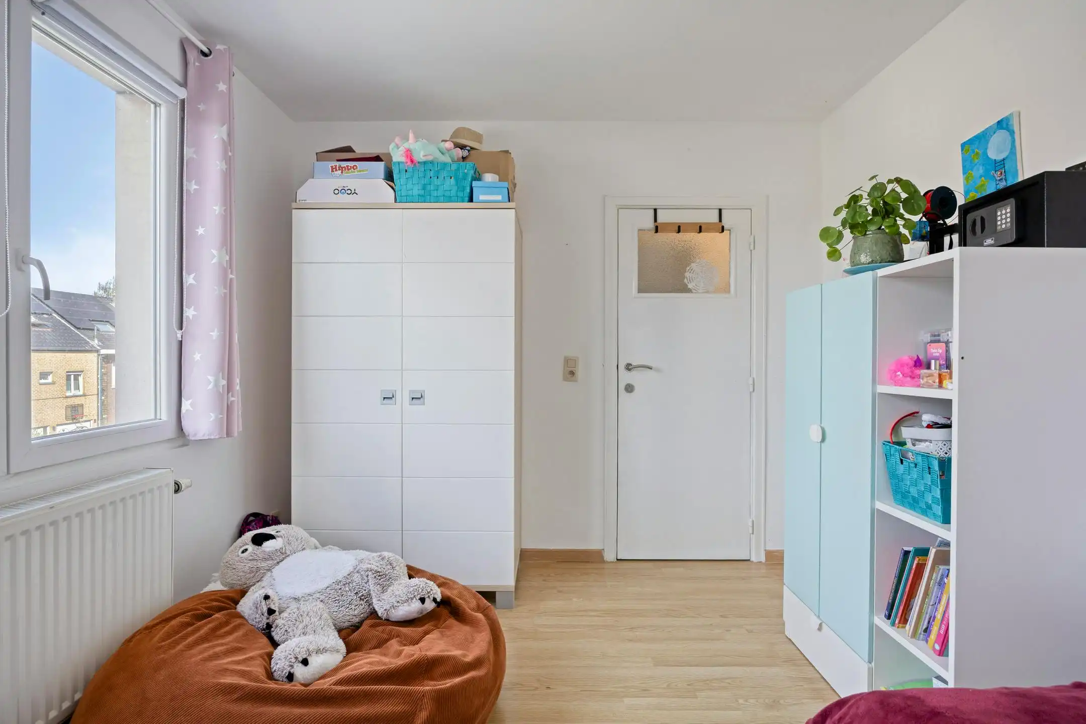 Ruime driegevelwoning met 4 slaapkamers, 2 badkamers, tuin en parking op uitstekende ligging te Vilvoorde en vlakbij Strombeek foto 14
