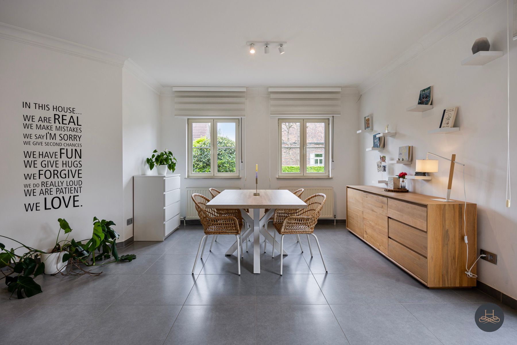 Rustig gelegen, gerenoveerde open woning met prachtige tuin foto 10