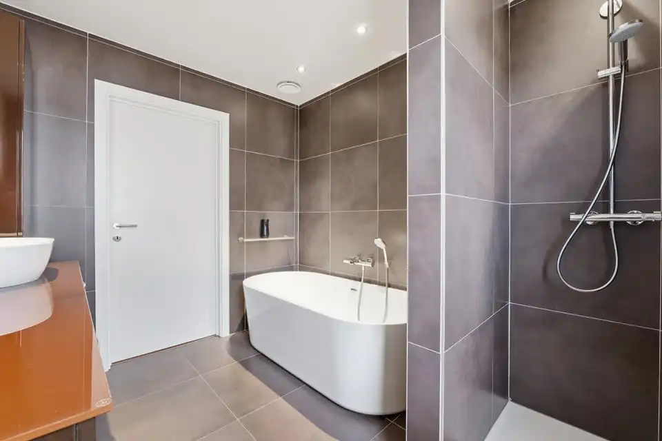 PRACHTIGE GEZINSWONING MET 4 SLKS EN ZONNEPANELEN IN HET LANDELIJKE WELLEN foto 18