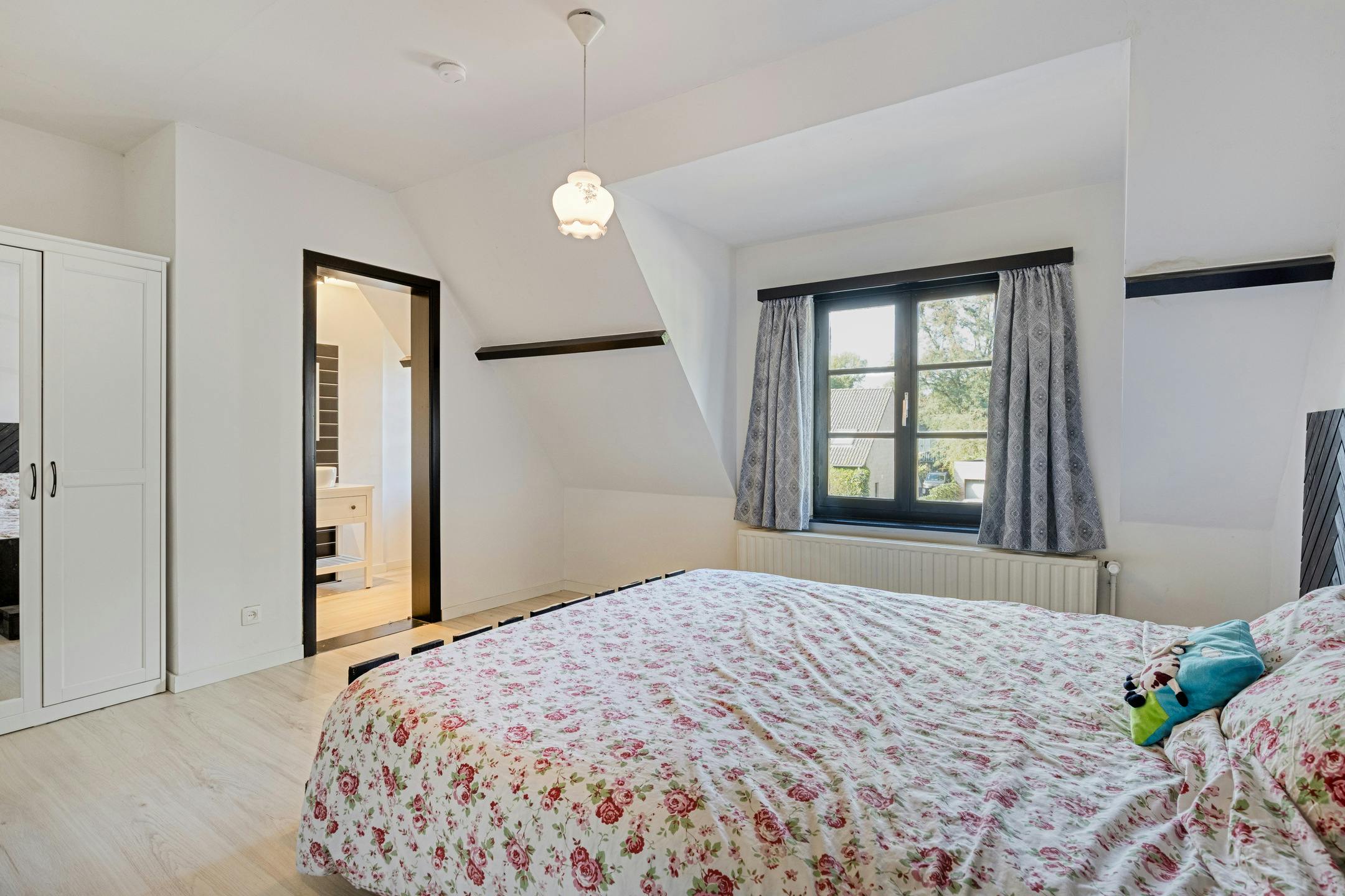 Gerenoveerde halfopen bebouwing te koop te Essen-Horendonk! foto 18
