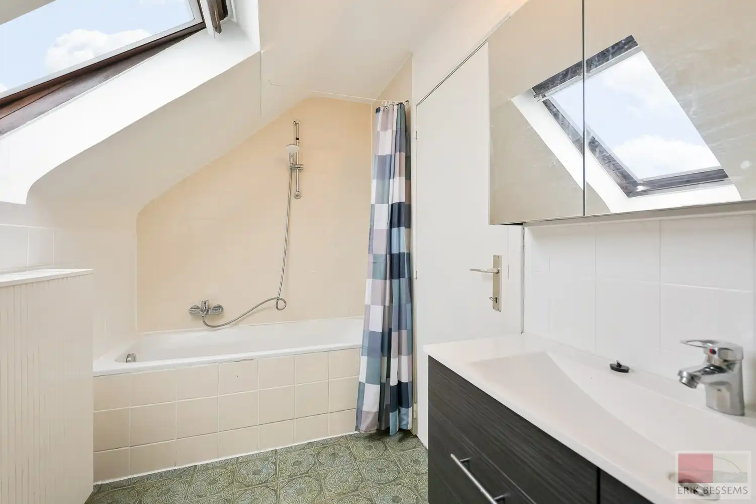 Investeerders opgelet! BUITENKANS - Zeer goed onderhouden opbrengsteigendom met 3 verhuurde entiteiten foto 29