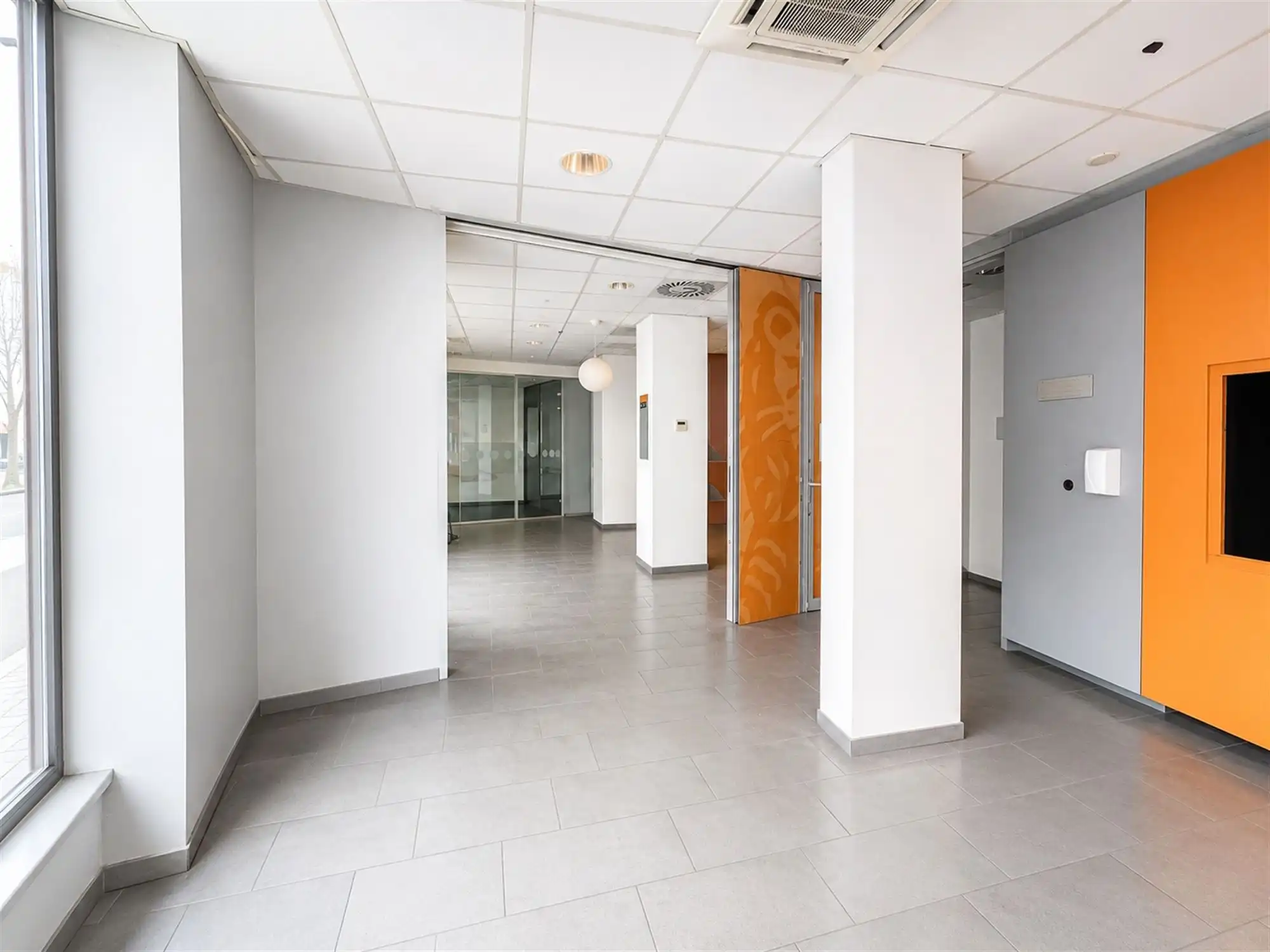 Kantoorruimte van ca. 280 m² op uitstekende zichtlocatie foto 3