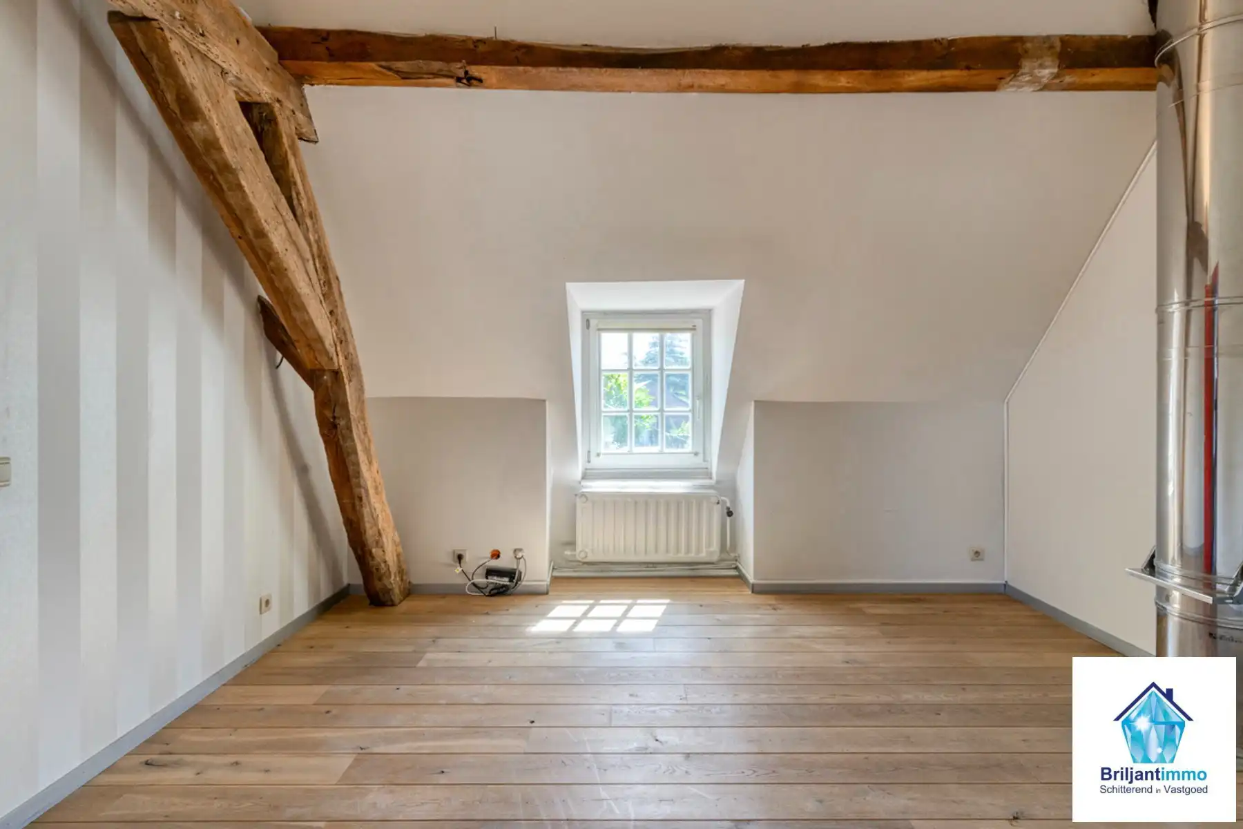 Uiterst charmante en gerenoveerde hoeve met gezellige tuin foto 13