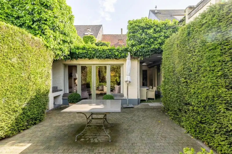 Centraal gelegen ruime woning met 4 slaapkamers. foto 23