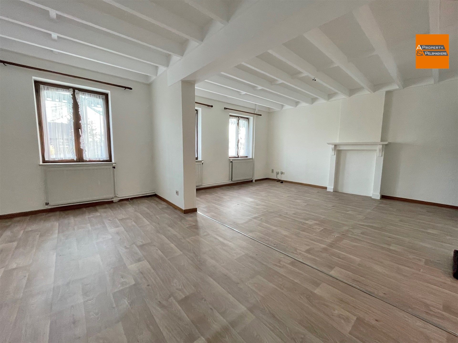 Duplex met 2 slpk en terras in rustige omgeving foto 4