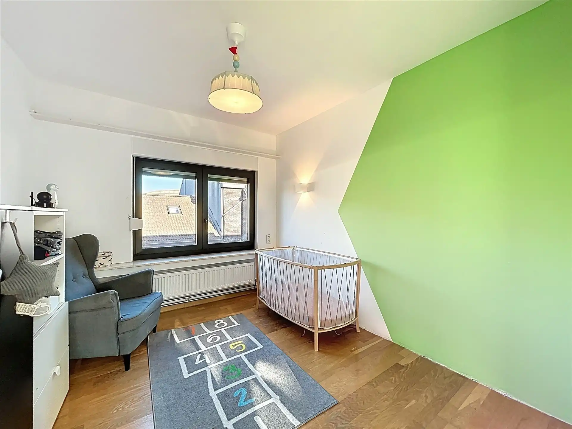 Instapklare ruime woning met grote garage op perceel van 359m² foto 15