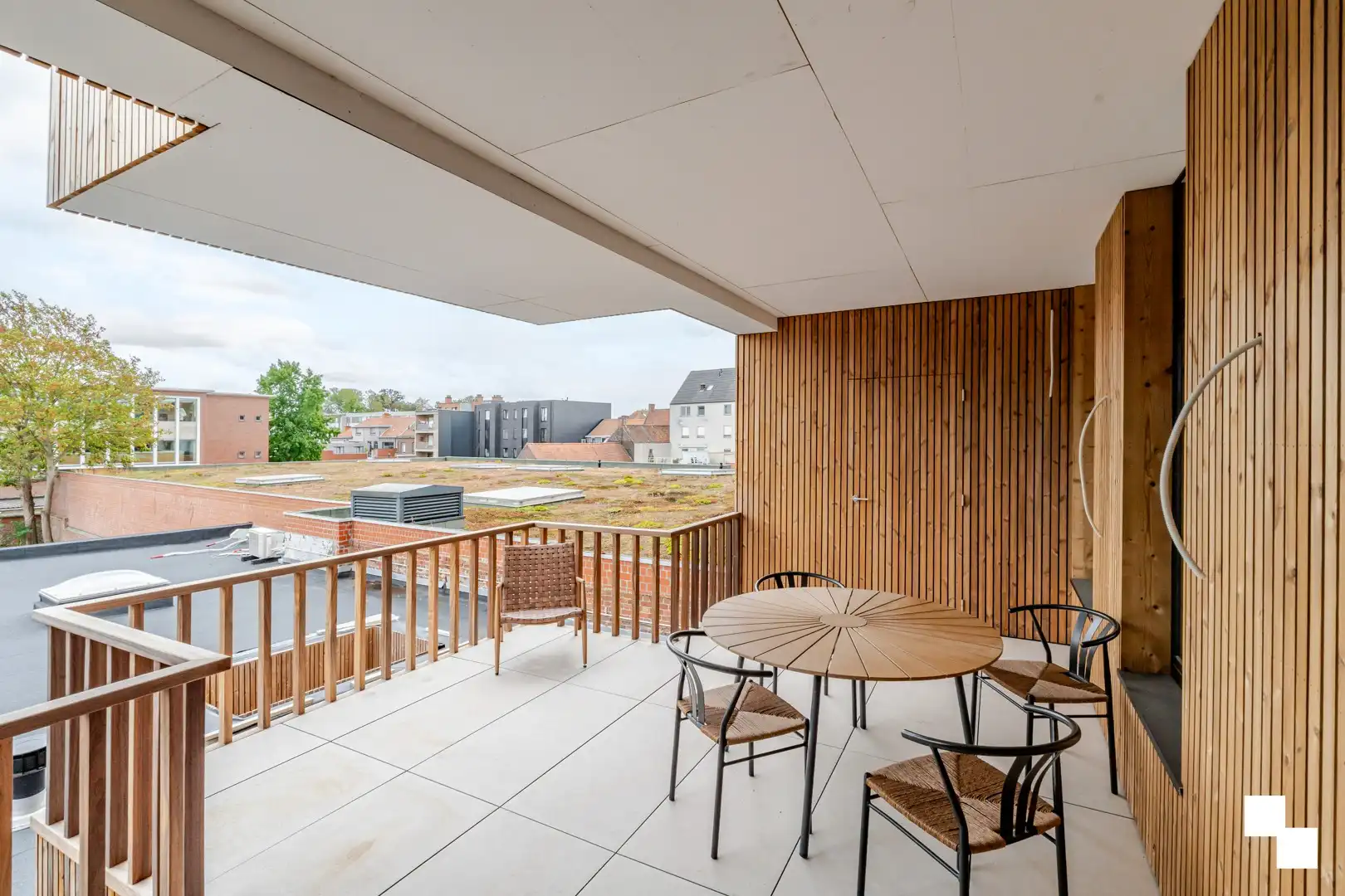 Luxueus appartement met ruim terras in hartje Izegem foto 3