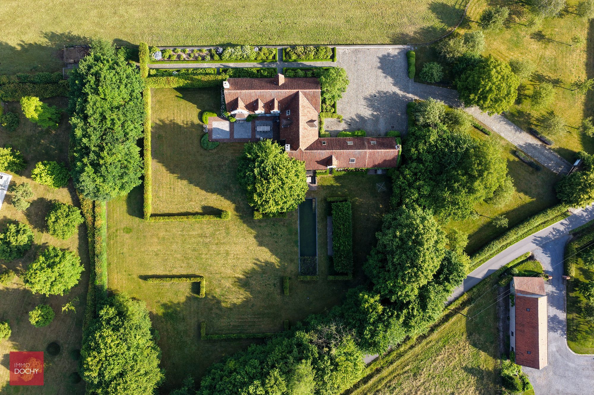 Ruim en rustig gelegen luxueus landhuis foto 4