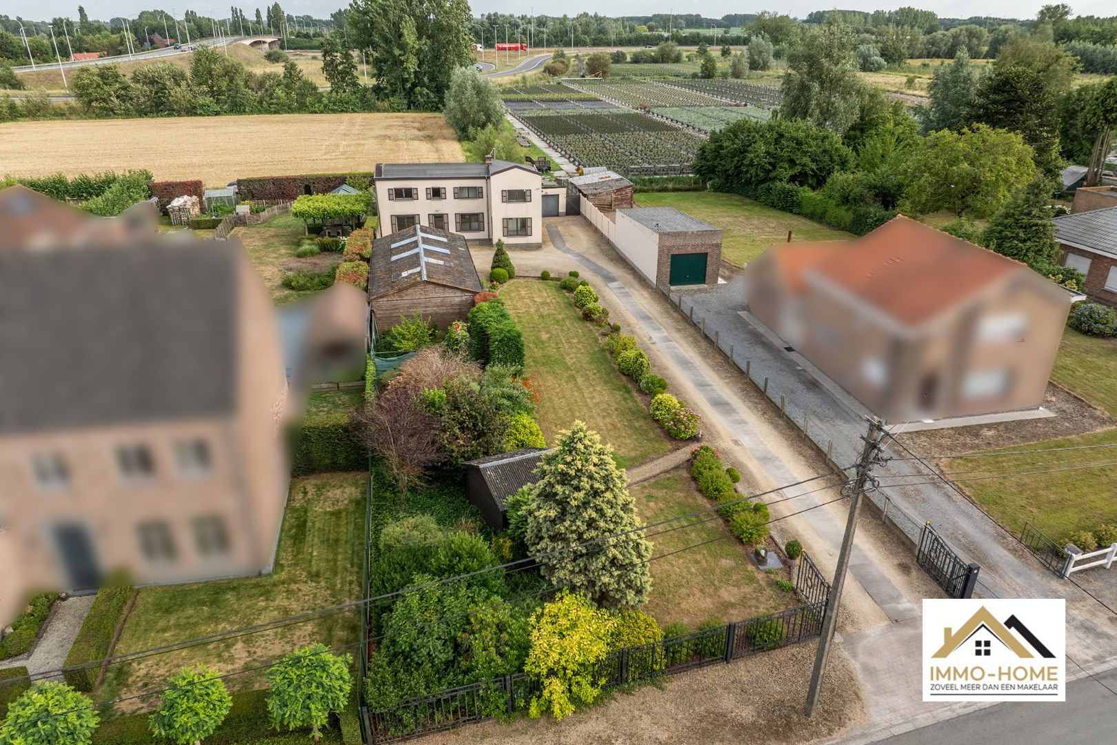 Op te frissen woning met ruime opslagplaats te Beervelde foto 3