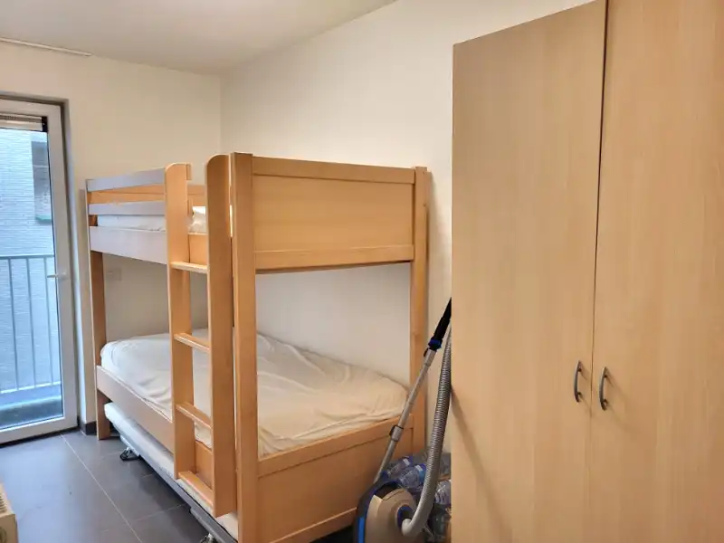 Recent 2-slaapkamer appartement met zijdelings zeezicht foto 7