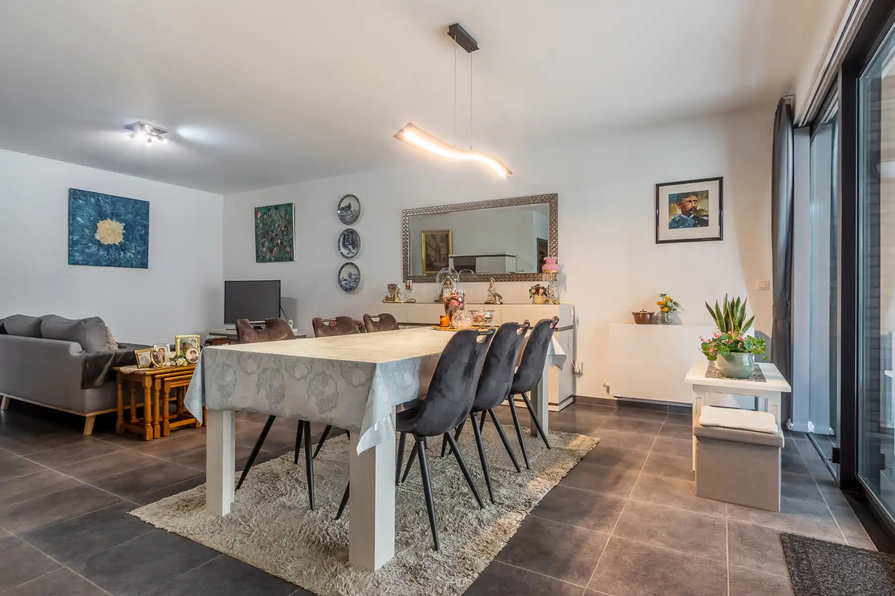 Gelijkvloersapp met 2 slaapkmrs, 2 terrassen + parkeerplaats foto 11