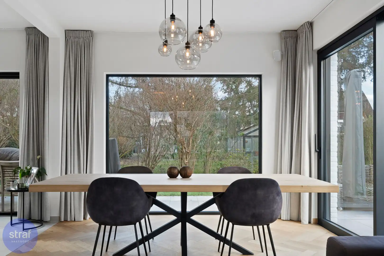 Vrijstaande villa (234 ㎡) op Linkeroever die alle hoofden doet draaien foto 6