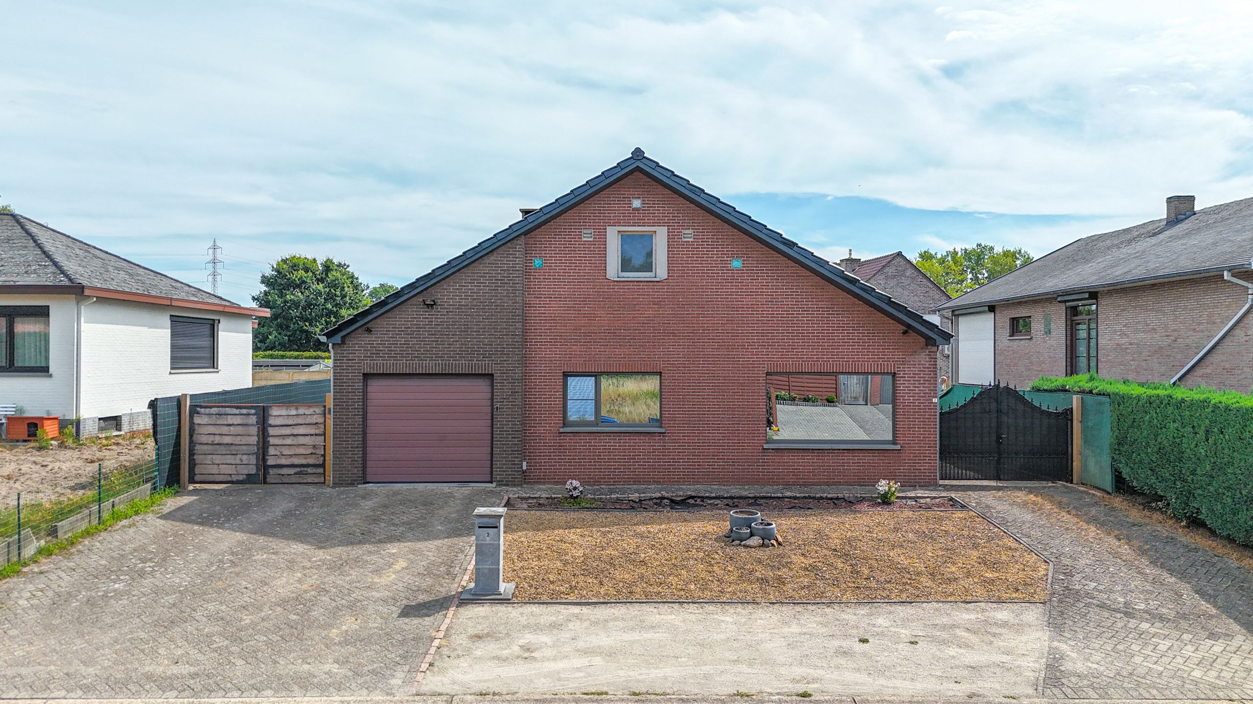 Instapklare gezinswoning met 4 slpks en mooie verzorgde tuin foto 25