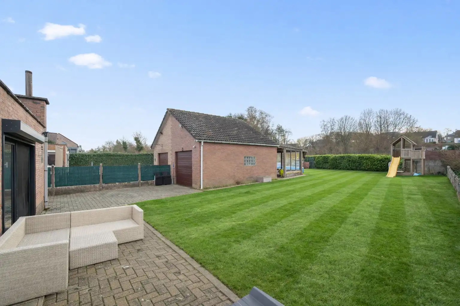 Ruime gezinswoning met ruime tuin en aparte garage foto 20