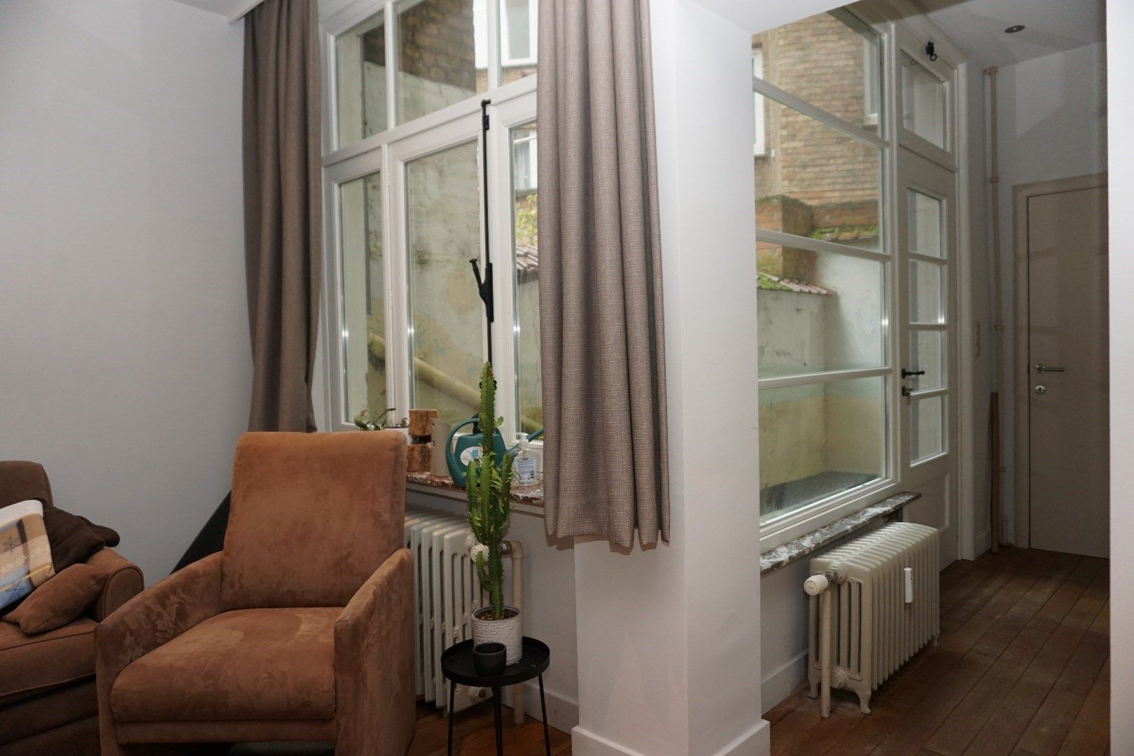 RUIM GEMEUBELD APPARTEMENT MET 1 SLAAPKAMER foto 7