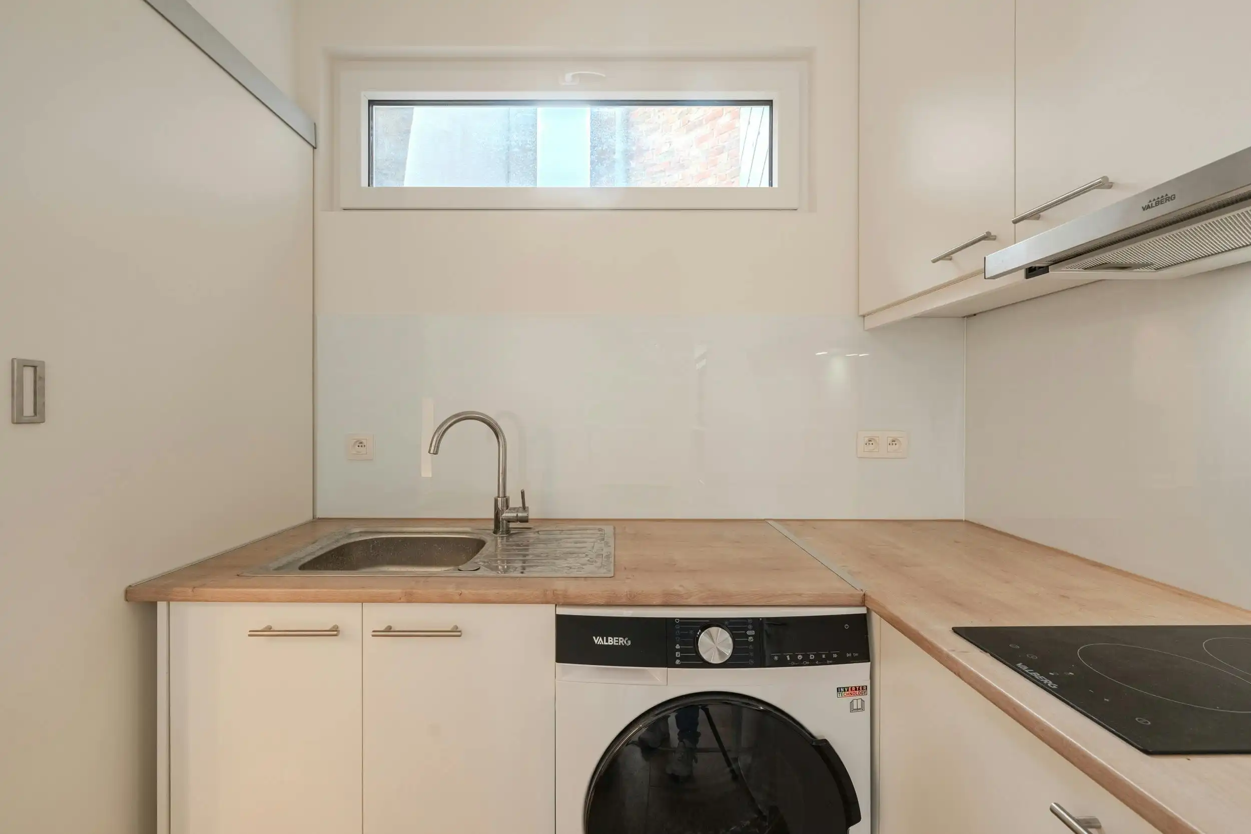 Gerenoveerde studio te koop te Oostende foto 6