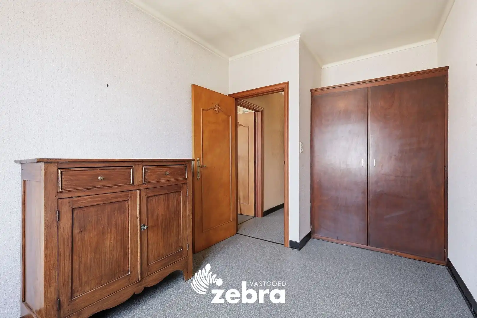 Woning met veel potentieel, 3 slaapkamers en ruime zolder in hartje Tielt! foto 12