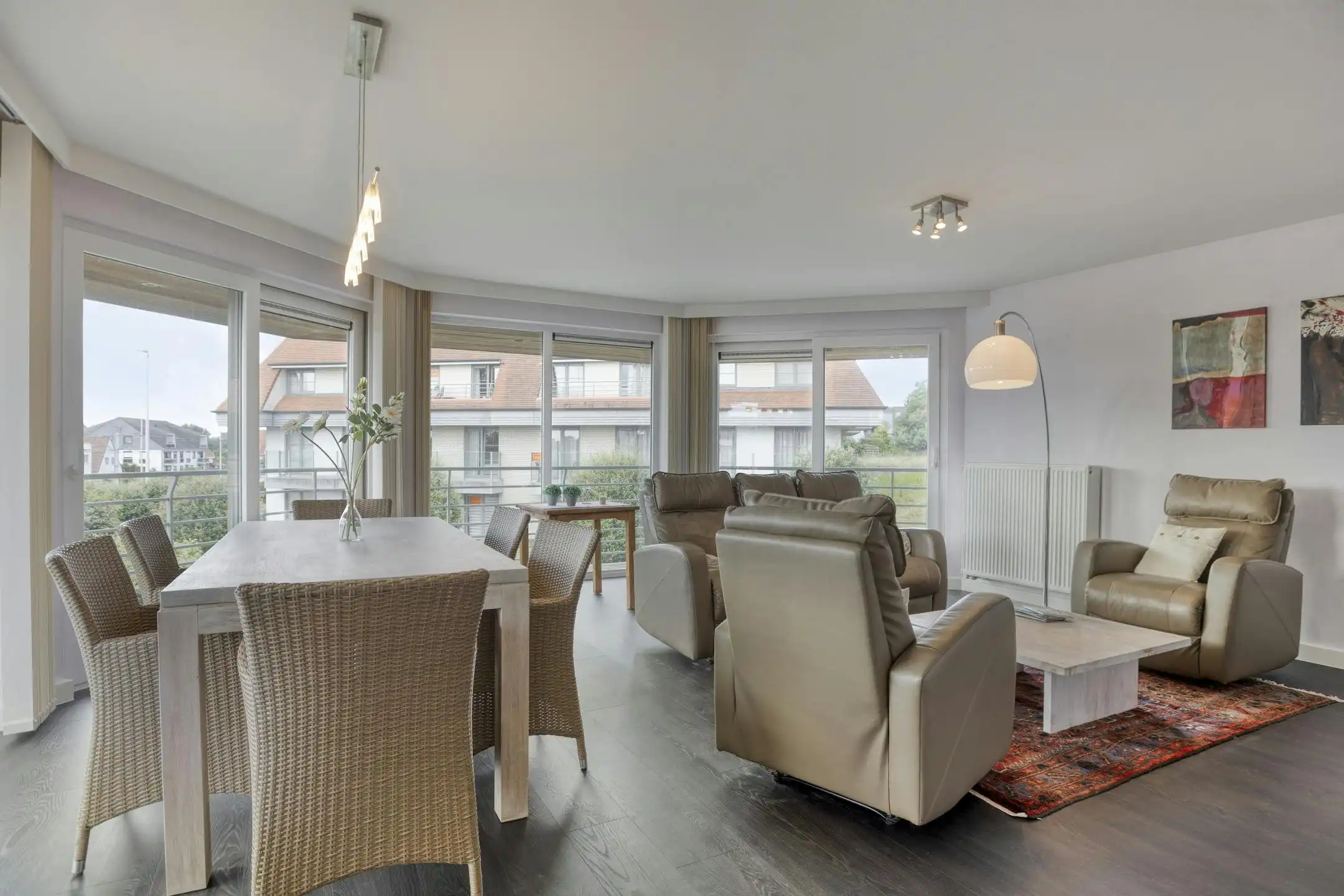 Appartement met 3 slaapkamers en garage vlakbij zee in Sint-Idesbald foto 3