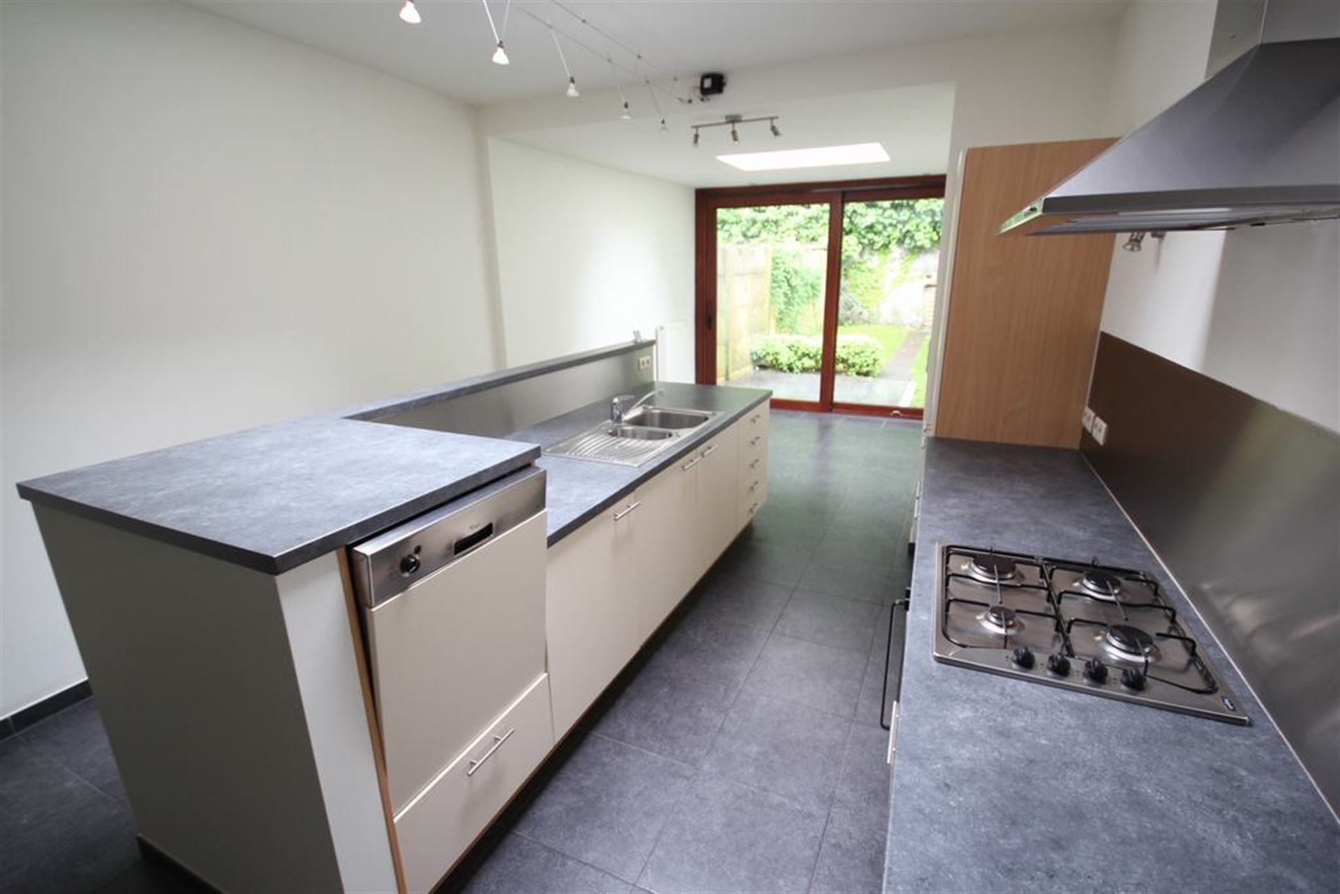 Gezellige en mooi gerenoveerde stadswoning  foto 3