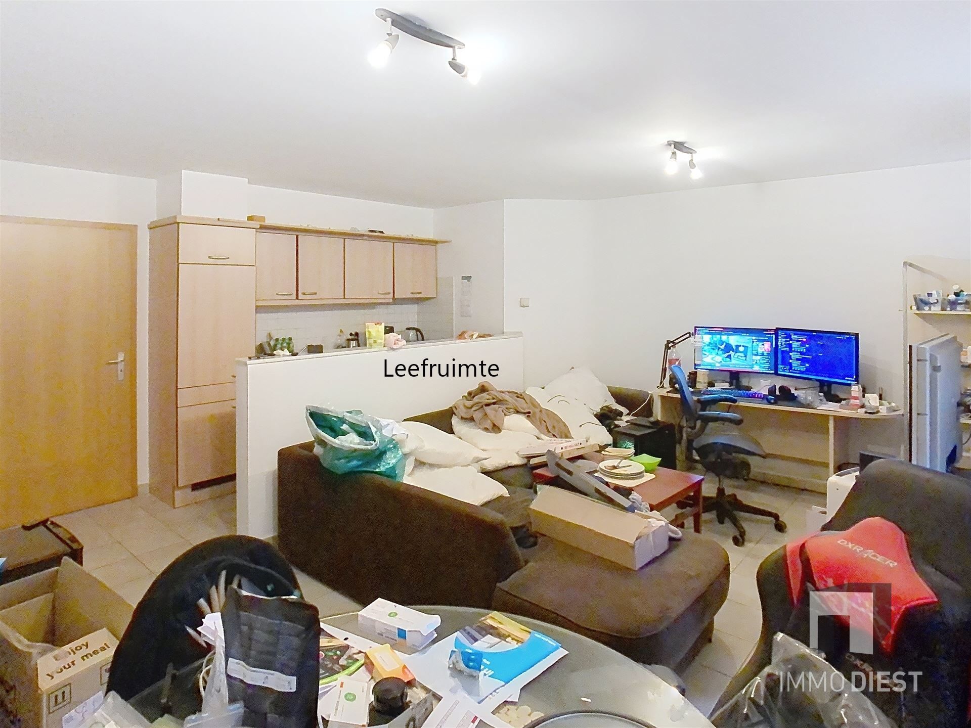 Triplex met 2 slaapkamers en inpandige garage foto 3