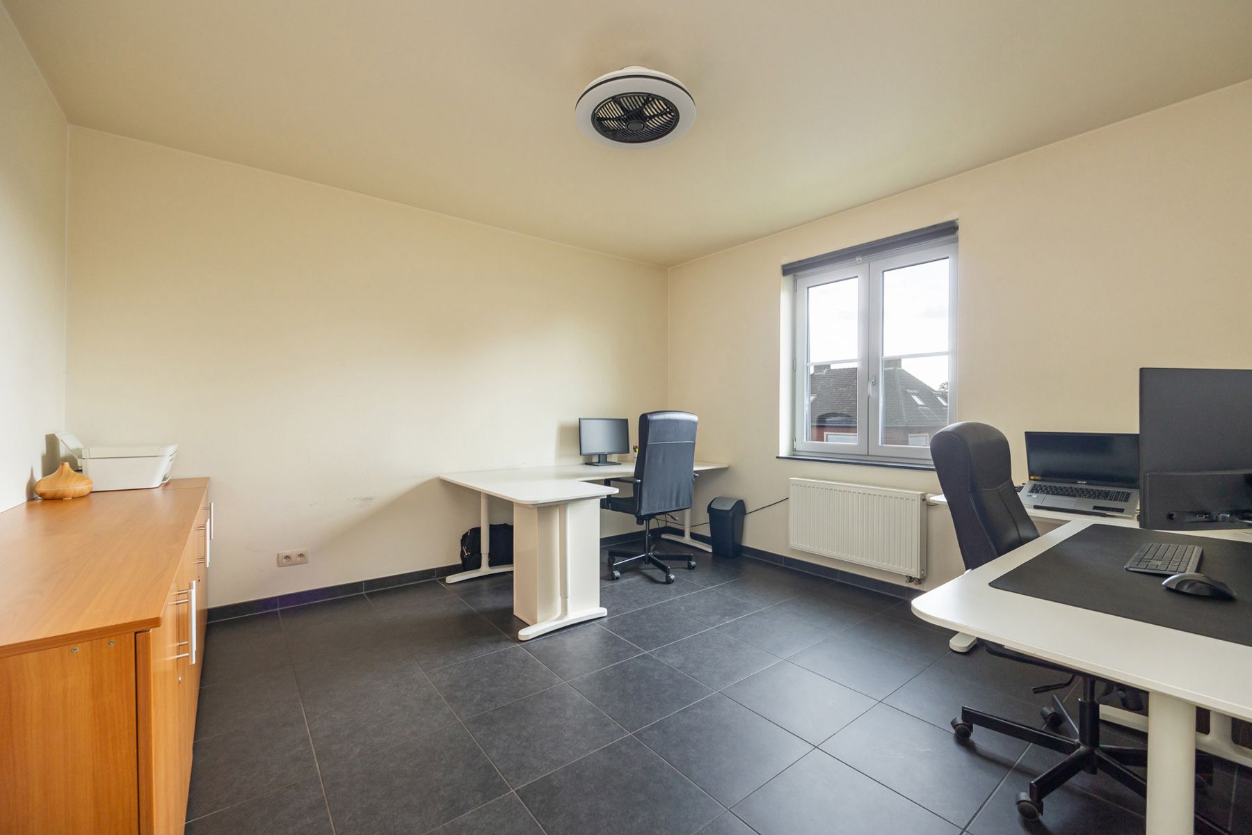 Ruim duplex-appartement (144m²) met 3 slaapkamers, 2 badkamers, 2 terrassen, zolderberging en autostaanplaats. foto 3