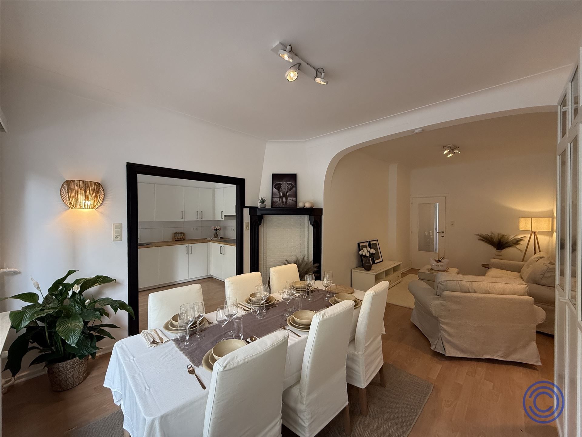 Gezellig en ruim 2-slpk appartement met terras! foto {{pictureIndex}}