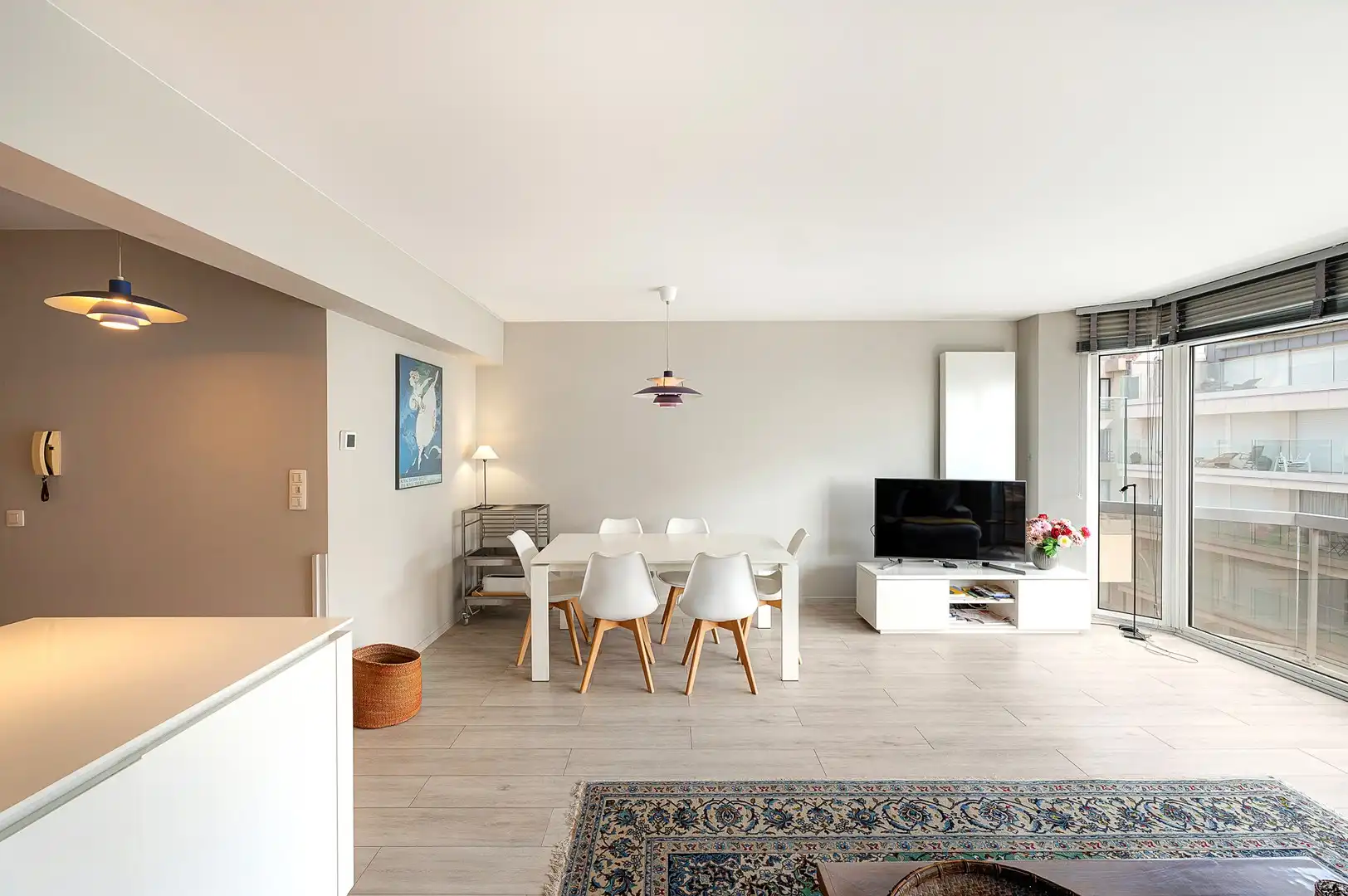 Appartement met twee slaapkamers en prachtig zijdelings zeezicht. foto 11