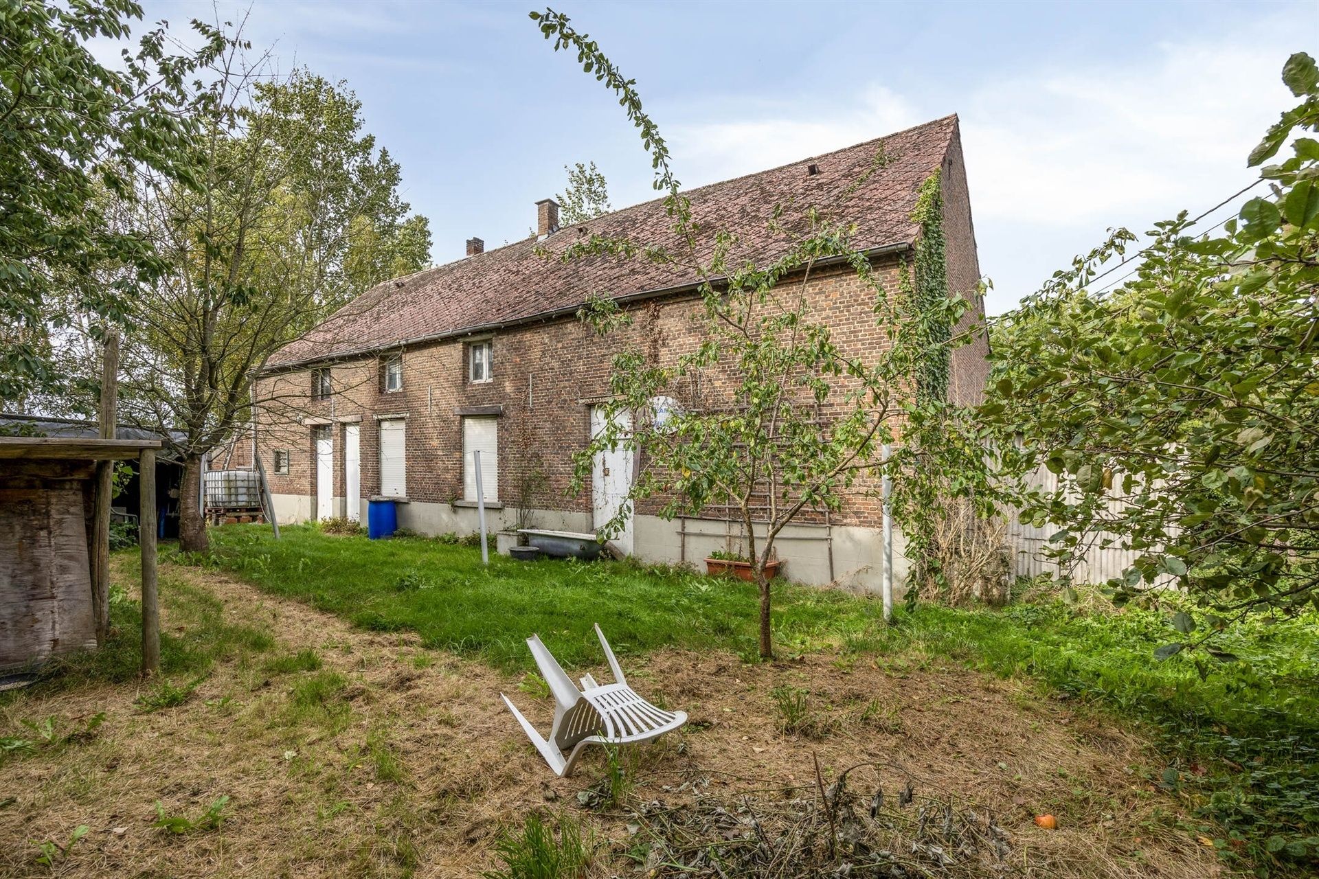 Prachtig gelegen, compleet te renoveren hoeve foto 3