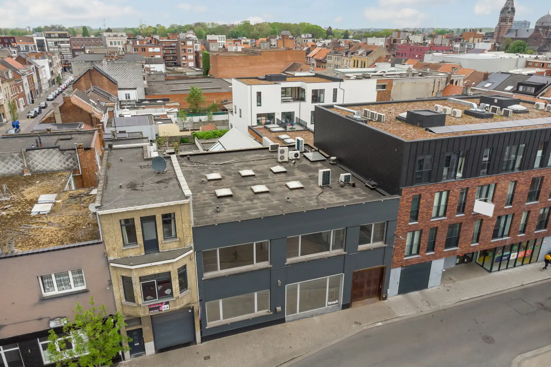 Instapklaar kantoorgebouw te koop in Merksem foto 54