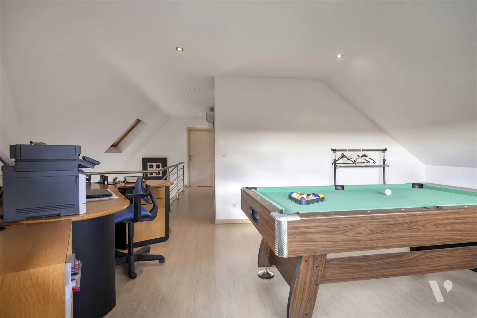 Instapklare penthouse-duplex met garage en berging foto 16