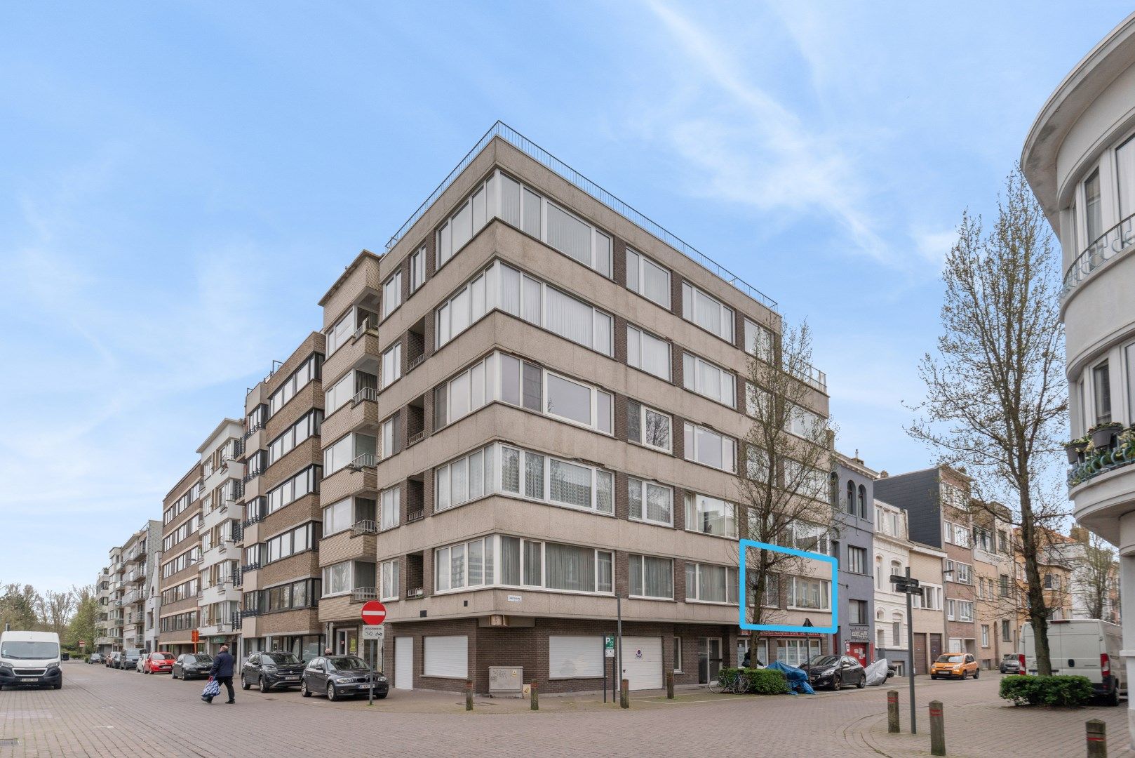 Op te frissen 1-slaapkamerappartement op topligging doch zeer rustig gelegen! foto 1