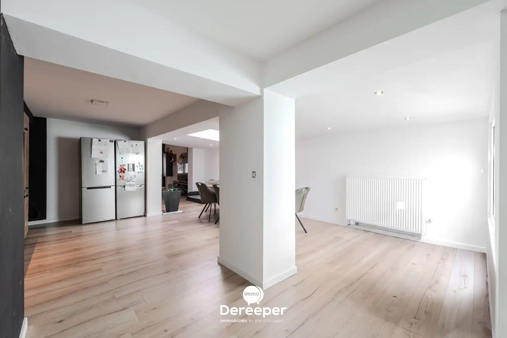 Ruime, grotendeels gerenoveerde gezinswoning met 4 slaapkamers in Oostende foto 7