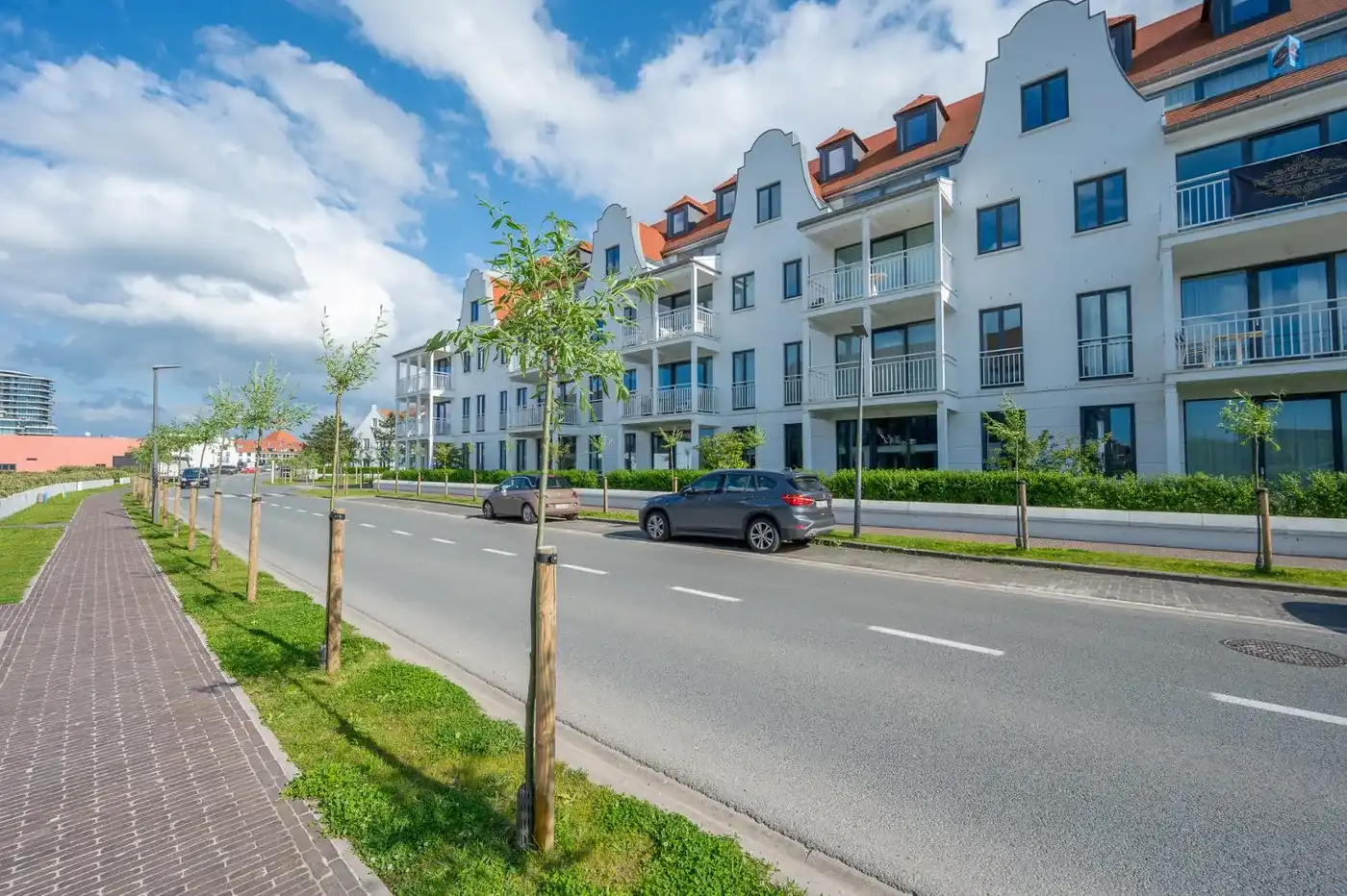 Ruime gesloten garagebox centraal gelegen te Duinenwater foto 5