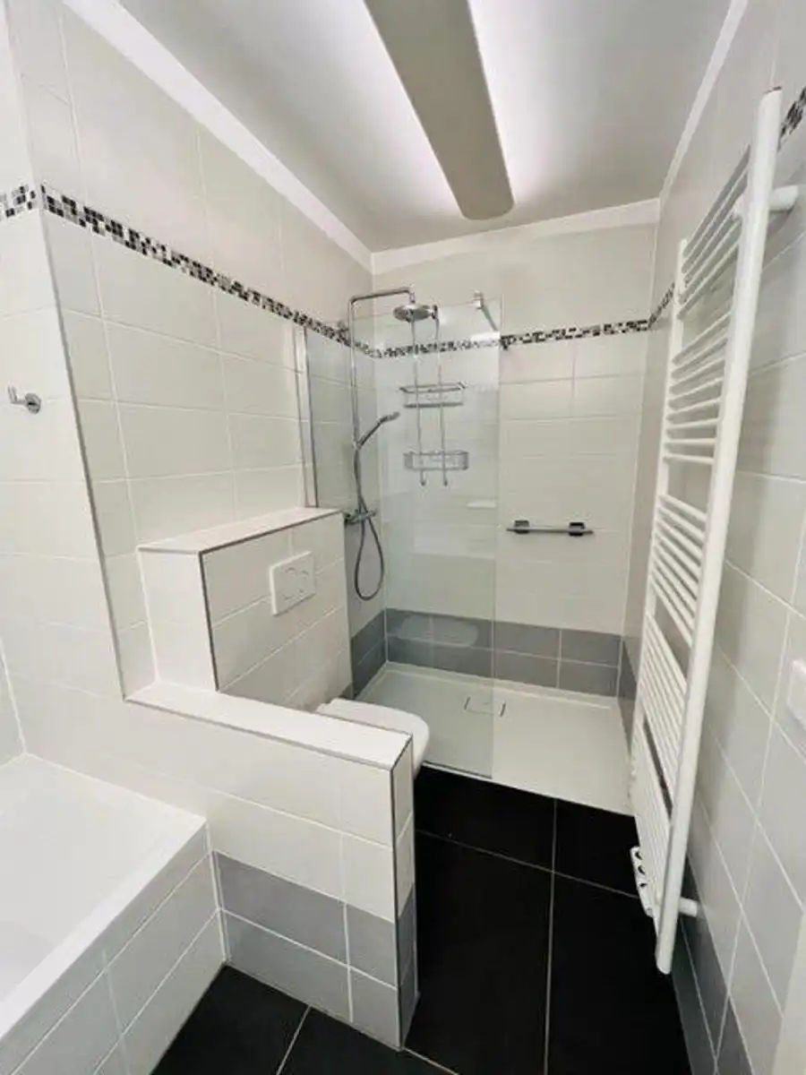 Prachtig gemeubeld 3-slaapkamer app. met front scheldezicht foto 15