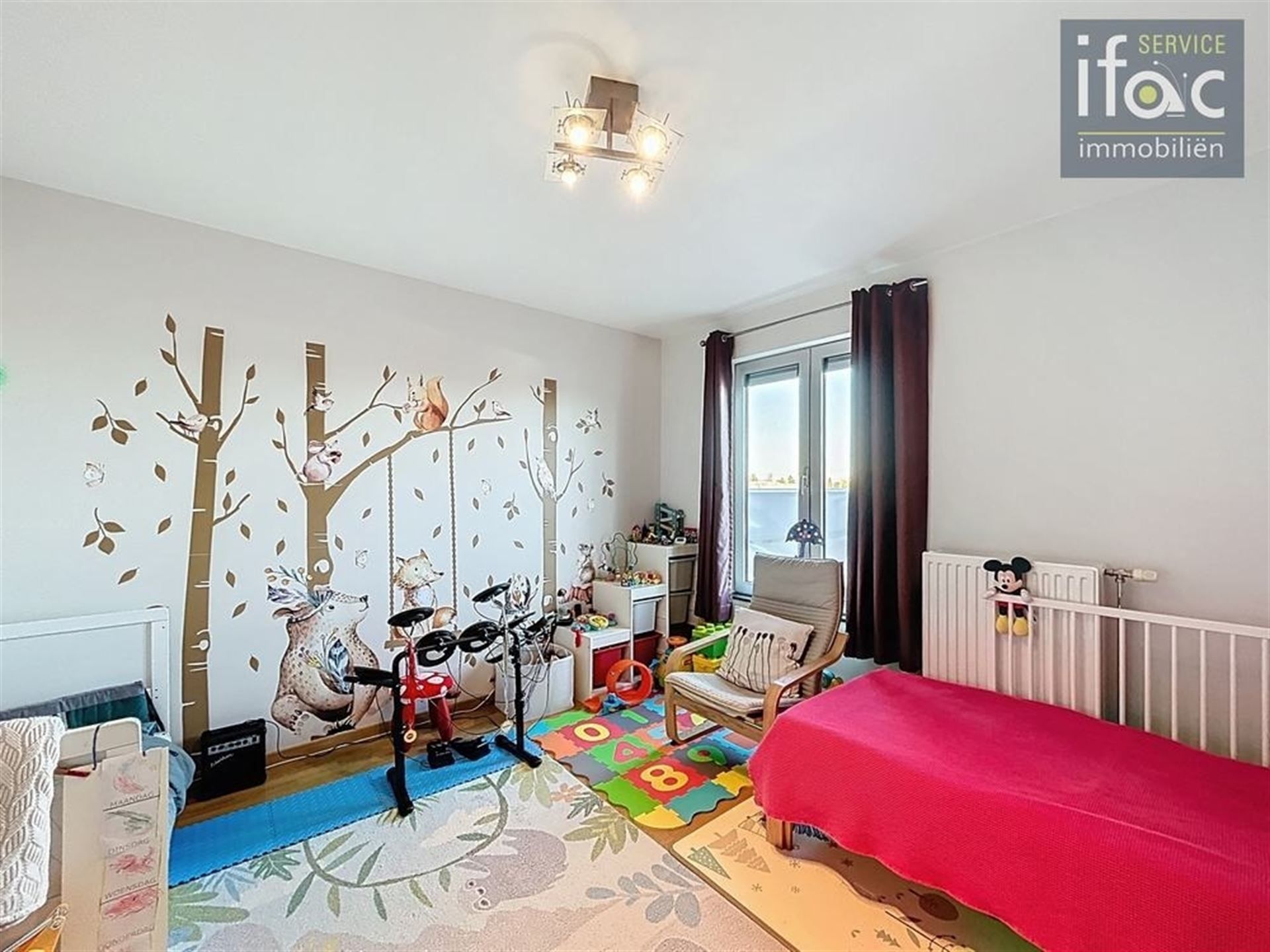 Moderne duplex met terras en parkeerplaats foto 7