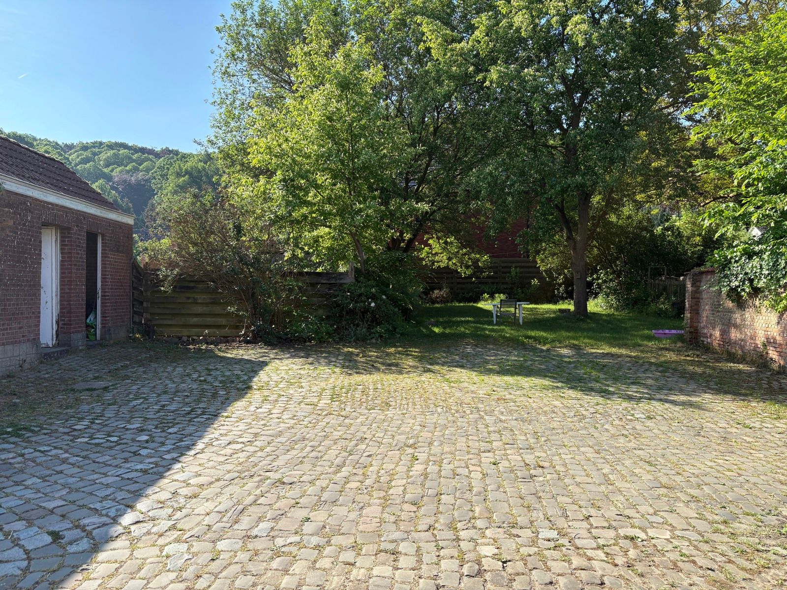 Te renoveren woning met veel potentieel  foto 20
