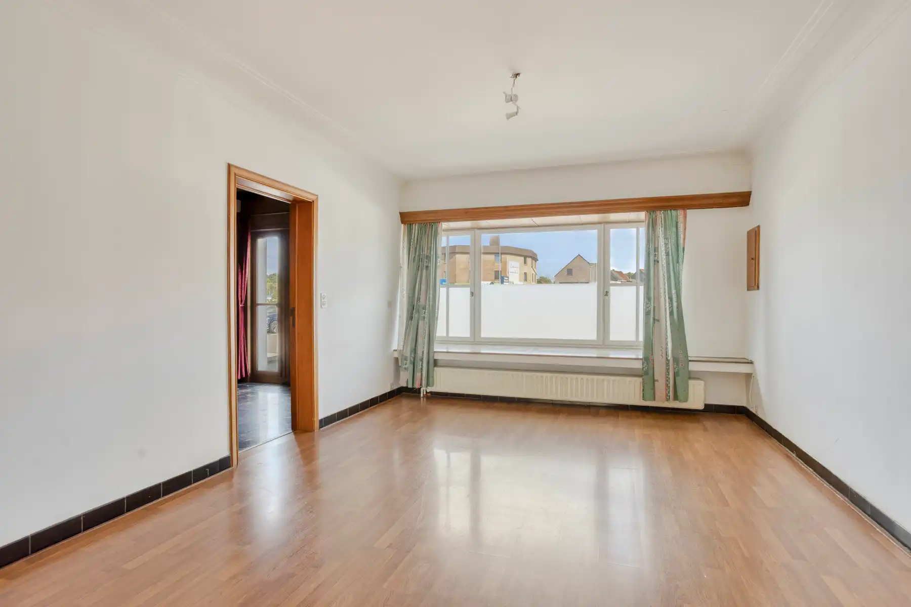 Woning op goede uitvalsbasis te Ninove foto 3