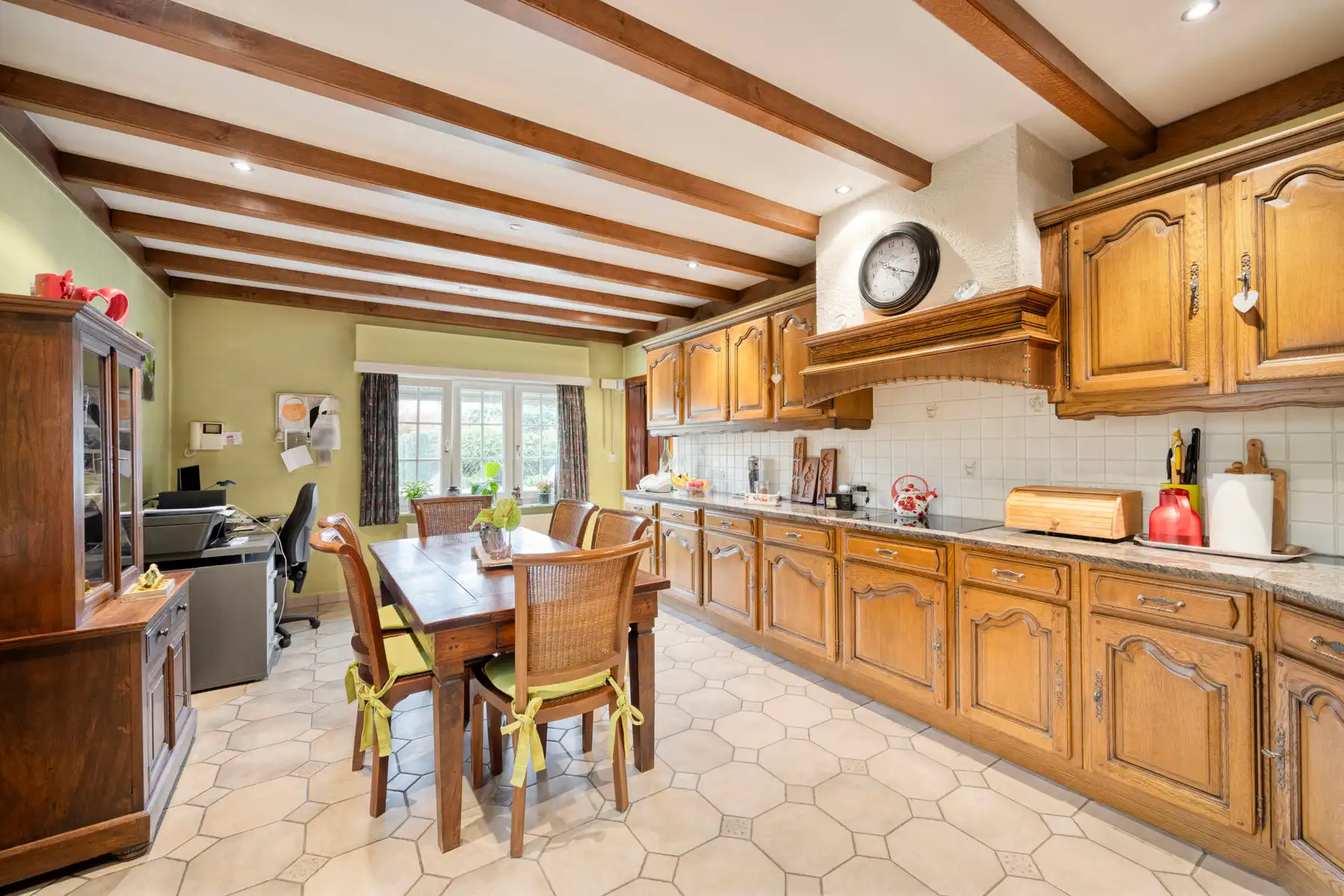 Achterliggende gelijkvloerse woning op mooi perceel foto 8