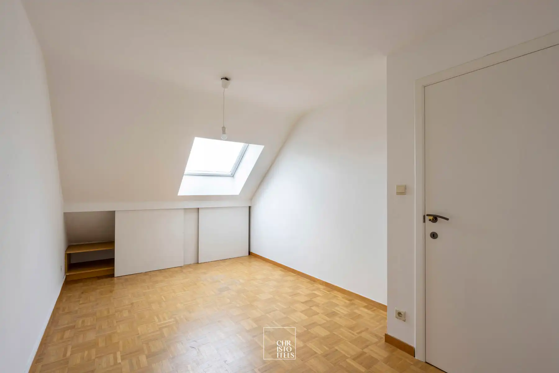 3 slaapkamer appartement van 187 m² met terras van ca 35m² gelegen in het centrum van Lanaken foto 12