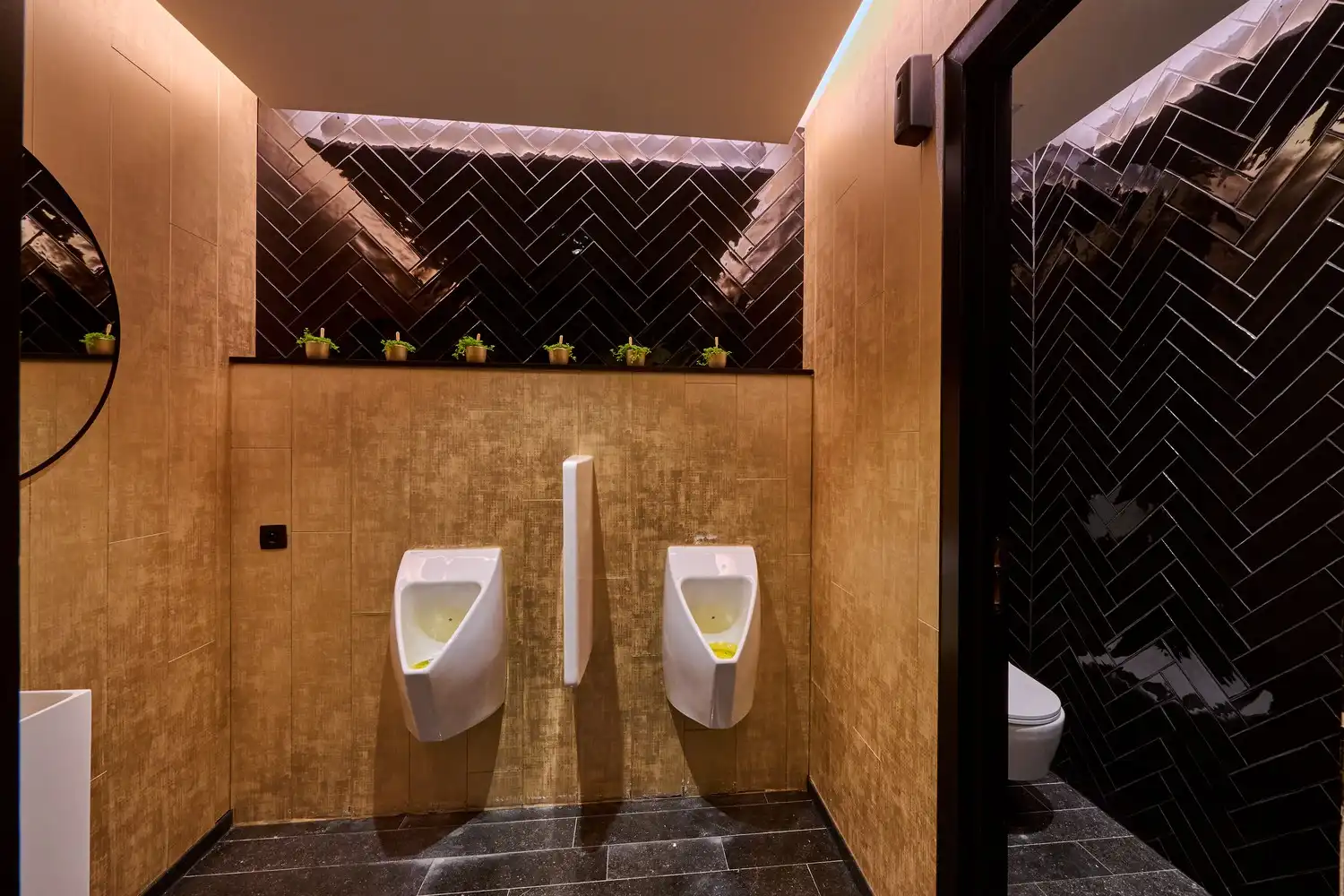 Uniek handelspand op toplocatie in het aangename centrum van Leopoldsburg foto 14