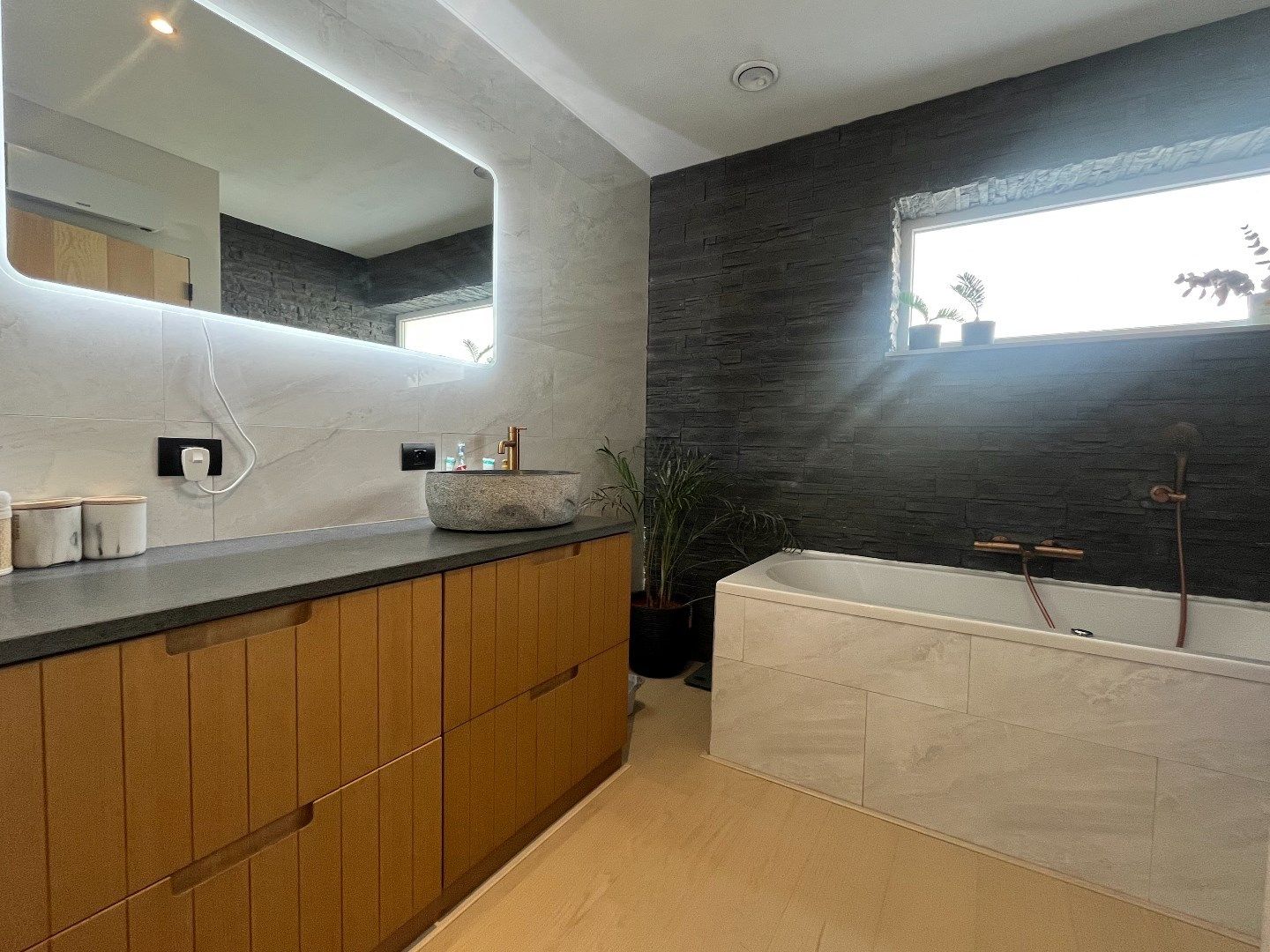 Ontdek deze instapklare en energiezuinige woning in een rustige buurt van Kuurne. foto 10